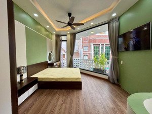 căn hộ studio ban công full nội thất phú nhuận