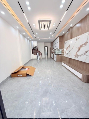 nhà đẹp hoa lâm việt hưng (hiếm) 35m 5 tầng full nội thất nhà dân xây độc lập