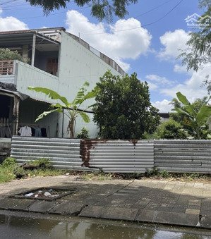 em cần bán đất tdc hoà liên 2 đường quy hoạch 5,5m vỉa hè 3m.