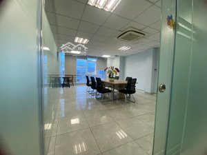 cho thuê văn phòng 270m2 bình thạnh hỗ trợ full nội thất