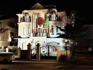 bán villa vip - kqh golf valley p.2 đà lạt- 345m2 - ngang 15m- vị trí ngay công viên sát siêu dự án