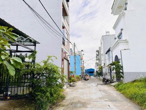 đất shr ngang 5m hiếm, đường oto tránh, cách mt tx52 80m 1 trục, khu xây dựng nhiều, có bus đi q1