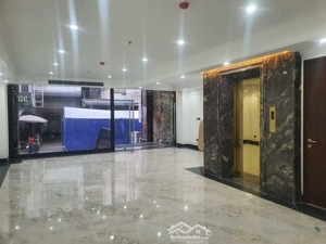 bán gấp nhà nguyễn hoàng, 118,4m2, tòa building ở kết hợp vp, 9 tầng, 3 thoáng, vỉa hè, ô tô tránh.