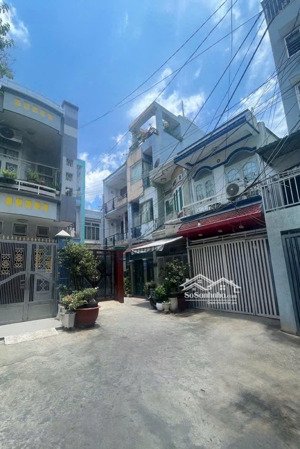 bán nhà hxh nguyễn văn công , p3 , 33m2 , 4,8tỷ tl . lh : việt anh