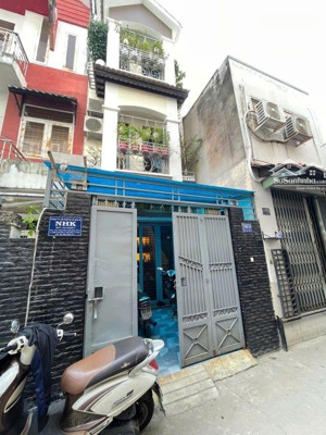 nhà 3 tầng hẻm thoáng gần mặt tiền huỳnh tấn phát giá 6.5tỷ