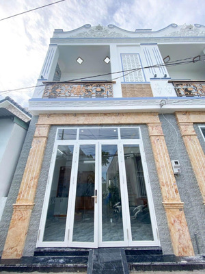 bán nhà đẹp bình chánh , ngang 4m dài 15m 1ty680