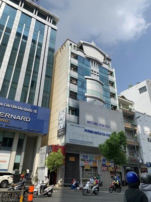 mặt tiền nguyễn thị minh khai, p.2, q.5- dt 10x20m cn 200m2- ctxd hầm 8 tầng giá 90 tỷ thương lượng