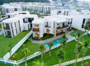 bán gấp bt 4 ngủ full nội thất, đã có sổ đỏ lâu dài, ở hoặc cho thuê, chủ đầu tư đang thuê lại