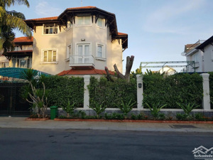 giá tốt bán nhà thảo điền- villa sân vườn- hồ bơi- 3 tầng full nội thất - 13x26m- cn 330 m2- 48 tỷ