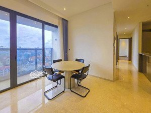 bán căn hộ tại the marq quận 1 tầng trung gồm 4 phòng ngủ view đẹp diện tích 145m2