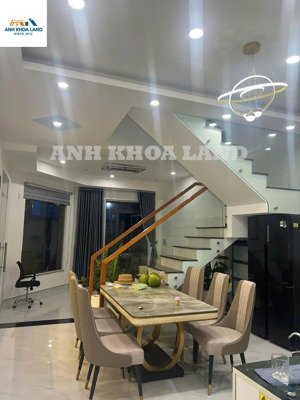 nhà đẹp hẻm xe hơi sát ql13, gần vạn phúc, 4 tầng phù hợp vừa ở vừa kinh doanh, 78m2 ngang 5m đẹp