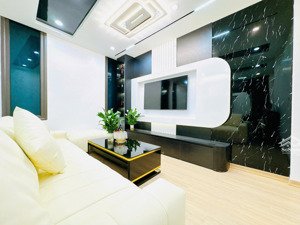 nhà riêng tôn thất tùng, 1 nhà ra ô tô tránh, sát phố, kinh doanh, thoáng sáng, mới tặng nt, 38m2