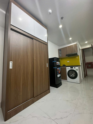 ccmn, studio, thang máy, đủ đồ, mới tinh,1 th + 1cọc 1. lạc trung- hai bà trưng