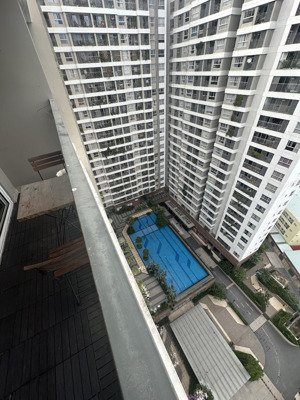 cho thuê căn hộ 2pn 2wc 105m2 ngay trung tâm