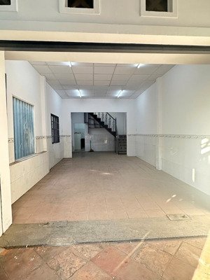 cho thuê nhà nguyên căn mặt tiền đường huỳnh văn nghệ phường 12, diện tích 4,1 x 16m