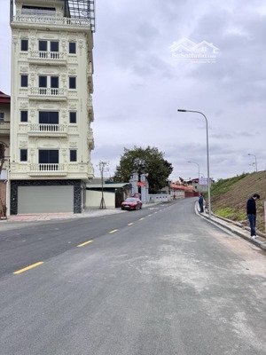 bán đất tặng nhà - 56m2 - đê vàng phúc lợi - đường oto tránh - kinh doanh dòng tiền - chỉ 5,65