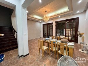 cho thuê nhà nguyên căn 80m*4 tầng, cảm hội, lò đúc, quận hai bà trưng, giá 22 triệu.