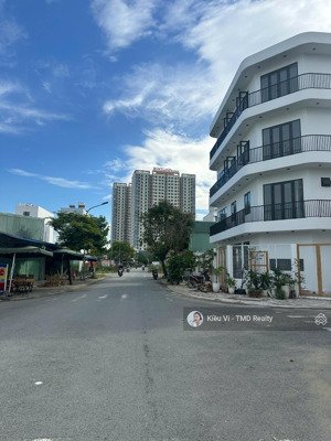 cần bán nền đất 80m2 dự án nam rạch chiếc quận 2 giá 12ty950 rẻ nhất dự án hiện tại. sổ hồng đầy đủ