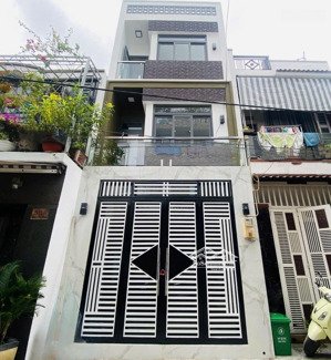 nhà đẹp 4 lầu tại thủ đức _ chủ cần bán gấp giá cực hời chỉ 2tỷ150 , hxh 7m _ gần chợ thủ đức