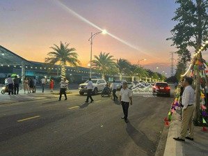 giá siêu vip. shr. cc ngay. xây dựng tự do 90m2