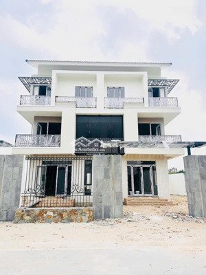 biệt thự centa riverside - vsip chỉ 61 tr/m2 đất. kh vào 30% còn lại 70% ân hạn 18 tháng lãi gốc