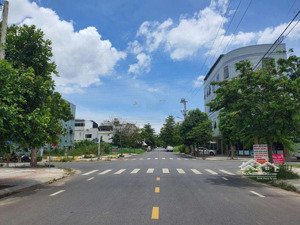 hàng hiếm! bán gấp lô đẹp hói kiểng 10, lô kế góc 105m² giá chỉ 55tr/m² giá rẻ nhất khu vực