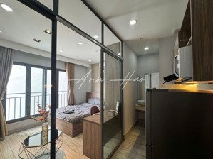 cho thuê căn hộ ban công-tách bếp, hầm xe, thang máy gần ngã tư phú nhuận giáp q1, bình thạnh