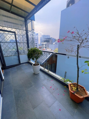 cực phẩm-trung tâm-xuân đỉnh-xây mới 6 tầng-thang máy-full nội thất ở ngay-nhỉnh 10 tỷ