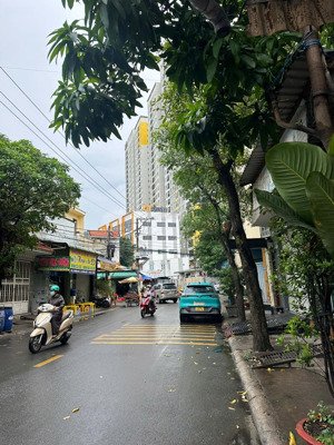 nhà 2 tầng hxh 5m, 63.5m2 chỉ 3.69 tỷ, bán nhanh cuối năm