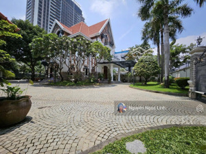 siêu biệt thự nghỉ dưỡng 1500m2 ở thảo điền. viên ngọc hiếm còn sót lại.