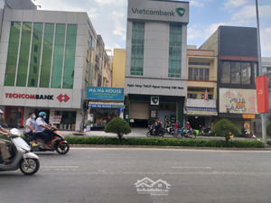 chính chủ bán nhà 4 tầng mặt tiền đường hoàng hoa thám, p6 bình thạnh 5x25m vuông vức giá 34 tỷ