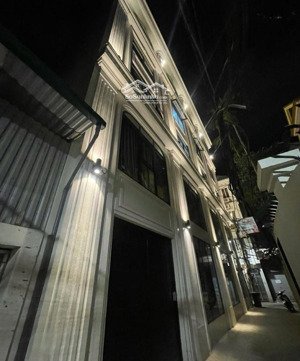 ngay bến xe mỹ đình, bán nhà dòng tiền 70 triêun/ tháng dt 63m2 x 6 tầng thang máy mt 6m giá 16 tỷ