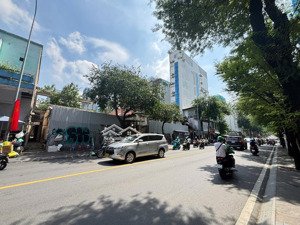 bán đất mặt tiền hai bà trưng, bến nghé quy hoạch 2 hầm 22 tầng. bàn giao nhanh- lh 