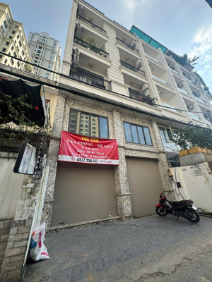 bán tòa nhà 6 tầng đang cho thuê 25 phòng chdv phường 22 bình thạnh. dòng tiền 200tr/th