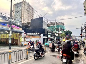 khuôn đất bề ngang 7m (cn 259m2) - mặt tiền ung văn khiêm, liền kề ga metro - chỉ 185 tr/m2