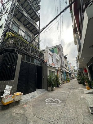 hxh lê văn duyệt. p3. quận bình thạnh. 4,3 x 18m. 1 trệt 4 tầng. 15p . hđt 60tr/1th. giá 15 tỷ tl