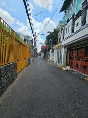 bán nhà hxt bùi đình tuý-gần học viện cán bộ hcm-ngang 6m cn gần 100m2 [qhxd: hầm 5 tầng] 12,7 tỷ