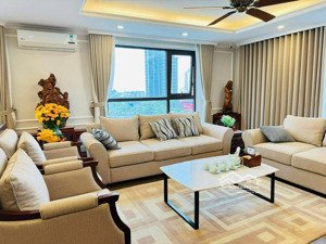 chủ nhà cần bán gấp căn góc 168m udic west lake tây hồ full nội thất giá nhỉnh 80tr/m2. 