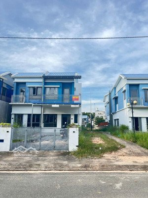 bán nhà khu oasis city , phường thới hòa,tp bến cát, bình dương