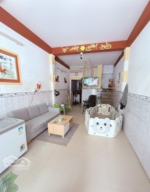 q.8 / 40m² x 2 tầng / 7.x tỷ / mtkd bông sao / đang cho thuê 14tr/tháng