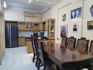 bán nhà mặt phố quận cầu giấy 500m x 4tầng x mt8.2m giá 200tỷ xây toà nhà văn phòng biulding