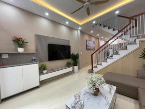 chỉ 7tỷ có nhà 3 tầng mặt tiền an hải 17- sơn trà đà nẵng 4 phòng ngủ