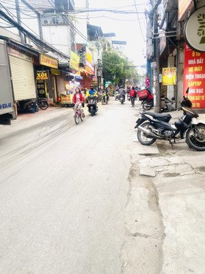 lô góc cổ nhuế: 50m2 oto đỗ cửa , 2 mặt xây cơi nới dt sàn lên đến 65m2,mặt tiền 6,67m giá hơn 9tỷ