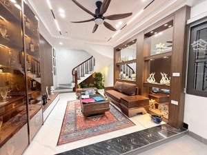 hiếm chùa bộc 50m*5t*giá 13,8 tỷ-dân xây gần phố-kdvp-2 thoáng-ô chờ thang máy-nội thất cơ bản-ở vp