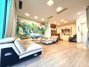 hào nam, đống đa. dt 82m² x 4 tầng, mt 8m, giá 62,8 tỷ. lô góc, mặt tiền quyền lực.