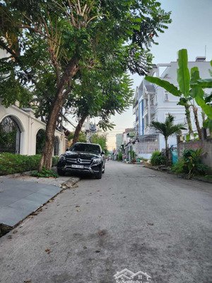 - nhà 60m2 - 4 tầng - xe tải thông - hiệp bình phước - thủ đức