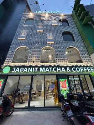 siêu phẩm dòng tiền cách mạng tháng 8 - công viên tao đàn; ngang 8.5m, hđt 250 tr/th, 90 tỷ