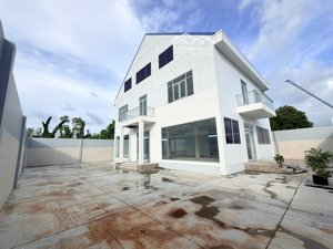 cho thuê nhà xưởng, văn phòng
phường phú hữu quận 9 dụng: 1.000m2 giá tốt hỗ trợ khách thiện chí
