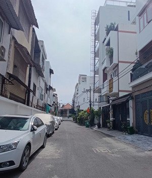 bán nhà hẻm 6m sát mặt tiền - 4 tầng btct (4x16m) vuông vức gần vincom nguyễn xí p13 nhỉnh 12 tỷ