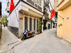 8,5 tỷ hoàng mai - 3 gác phi, vài bước ra ô tô tránh, dt 34m2 *6t thang máy, mt 4,7m